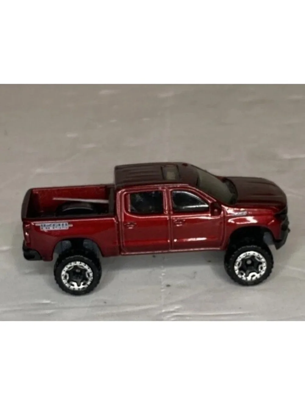 hot wheels Z71 Trail Boss 2017 Chevy Silverado